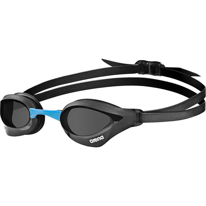 Фото - Очки для плавания Arena Cobra Core Swipe, 003930600, дымчатые линзы, черная оправа очки для плавания arena tracks mirror 9237055