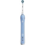 Электрическая зубная щетка Oral-B PRO 1100 Cross Action белый