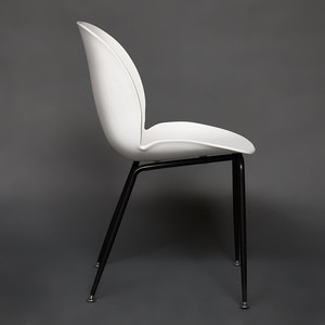 фото Стул tetchair secret de maison beetle chair (mod.70) ножки черный, сиденье и спинка белый