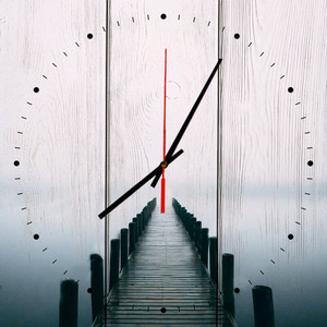 фото Настенные часы дом корлеоне мостик в тумане 50x50 см