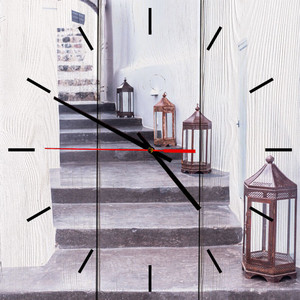 фото Настенные часы дом корлеоне фонари 50x50 см