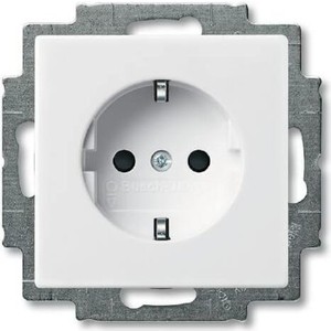 

Розетка ABB Basic55 Schuko с/з 16A 250V со шторками безвинтовой зажим альпийский белый, Basic55 Schuko с/з 16A 250V со шторками безвинтовой зажим альпийский белый