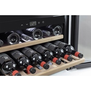 Винный шкаф Caso WineSafe 18 EB Inox