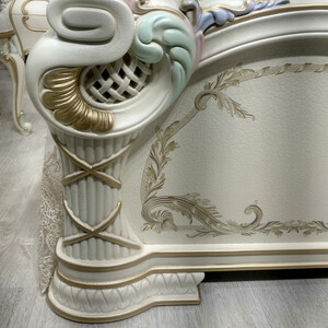 Спальня Мэри Людовик №1 цвет слоновая кость кракелюр, ручная роспись цветными патинами и золотом, 1800х2000