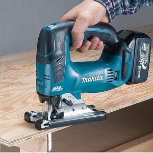 Лобзик аккумуляторный Makita DJV182Z