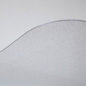 Коврик защитный для напольных покрытий Brabix поликарбонат 100х120 шагрень, толщина 1,8 мм (604851)